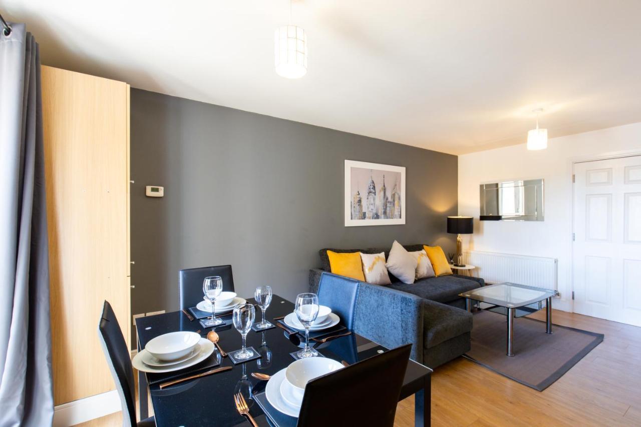 Velvet 1-Bedroom Apartment, Clockhouse, Hoddesdon Eksteriør billede